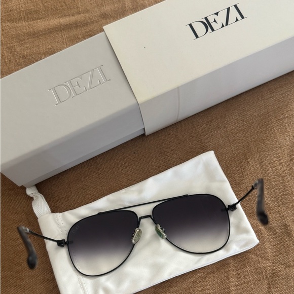 Dezi Top Self - COLOR: BLACK / DARK SMOKE - Picture 5 of 7